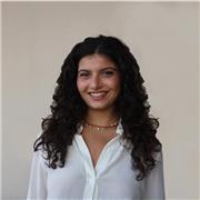 Interprete e traduttrice offre lezioni di inglese sia online che in presenza